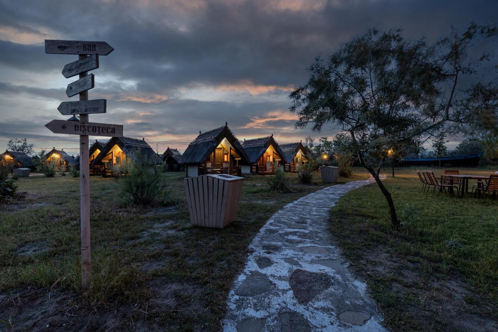 Dolphin Camping Sfantu Gheorghe  Ngoại thất bức ảnh